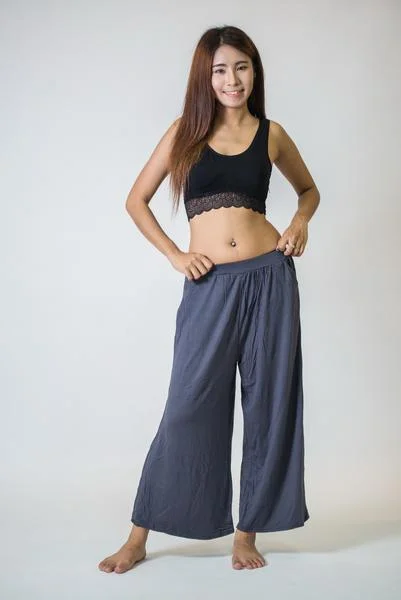 Relaxed Chic Womens Solid Color Stretchy Palazzo Pants in Gray