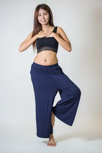 Soft Looks Womens Solid Color Stretchy Palazzo Pants in Navy