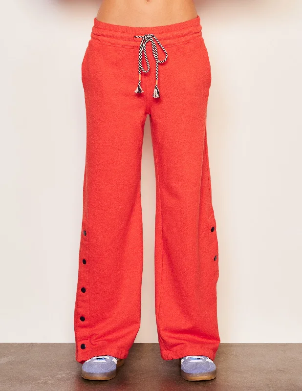 Casual Chic Wear Sundry Snap Lounge Pant in Flare Red