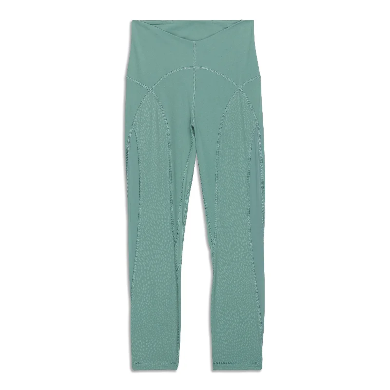 Comfortable Chic And Mid-Rise Yoga Crop - Resale