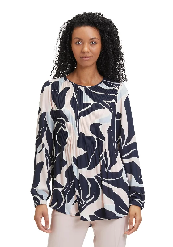 Casual Chic Outfits Betty Barclay Plisse Print Blouse, Dark Blue Rose