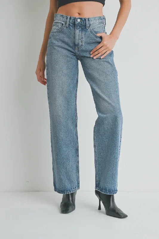 Versatile Style Arti Relaxed Straight Leg