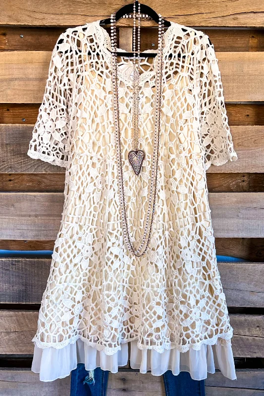 Light Fit AHB EXCLUSIVE: Showing Off Now Top -Natural - 100% COTTON