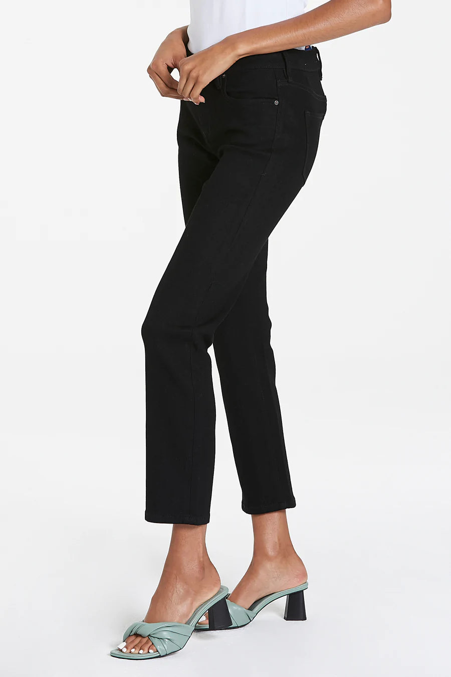 Relaxed Looks DEAR JOHN-BLAIRE-BLACK ARROW