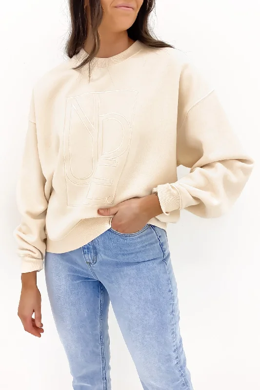 Soft Knitwear Nude. Emblem Sweat Cloud