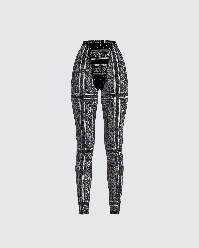 Versatile Outfits Rikku Black Bandana Mesh Leggings