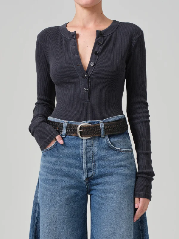 Everyday Outfits Varra Henley Top - Charcoal Mineral