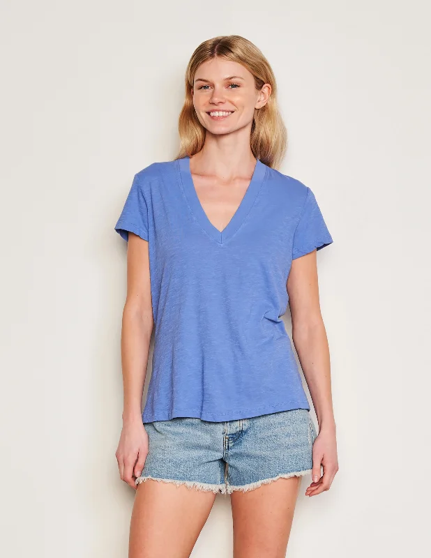 Chic Outfits Sundry Deep V-Neck Tee in Ocean
