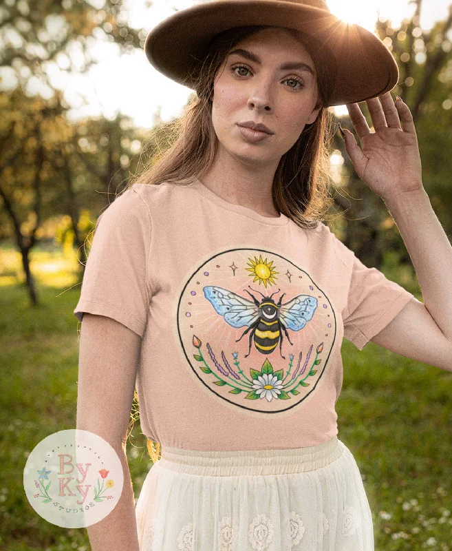 Cozy Fitting Sun Bee Unisex Tee
