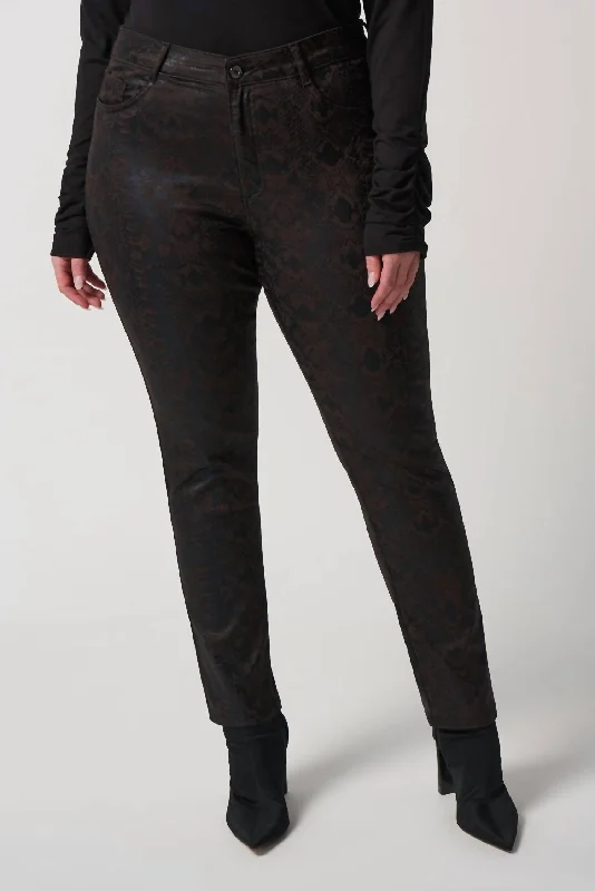 Casual Comfort Animal Print Slim-Fit Jeans In Mocha/black