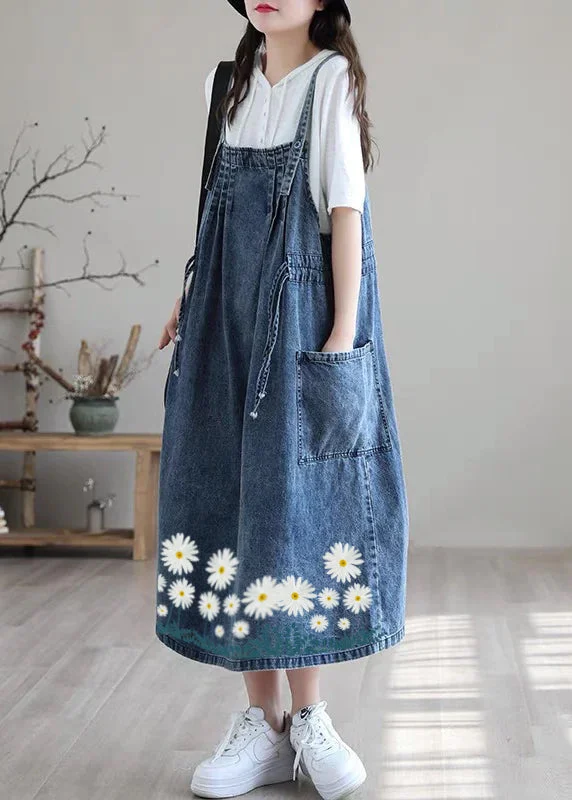 Blue-white flower
