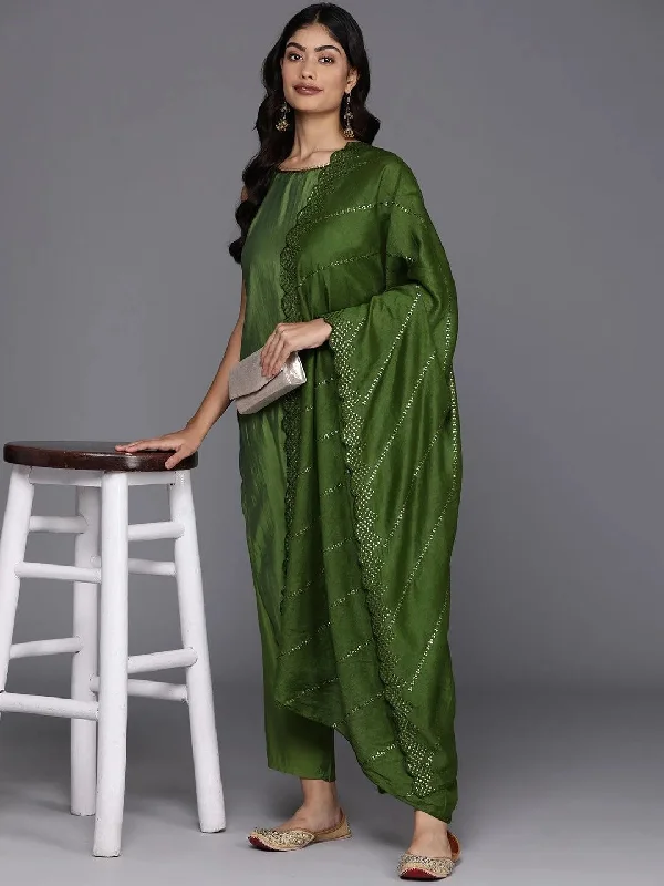 Light Fit Green Solid Silk Blend Straight Suit With Dupatta