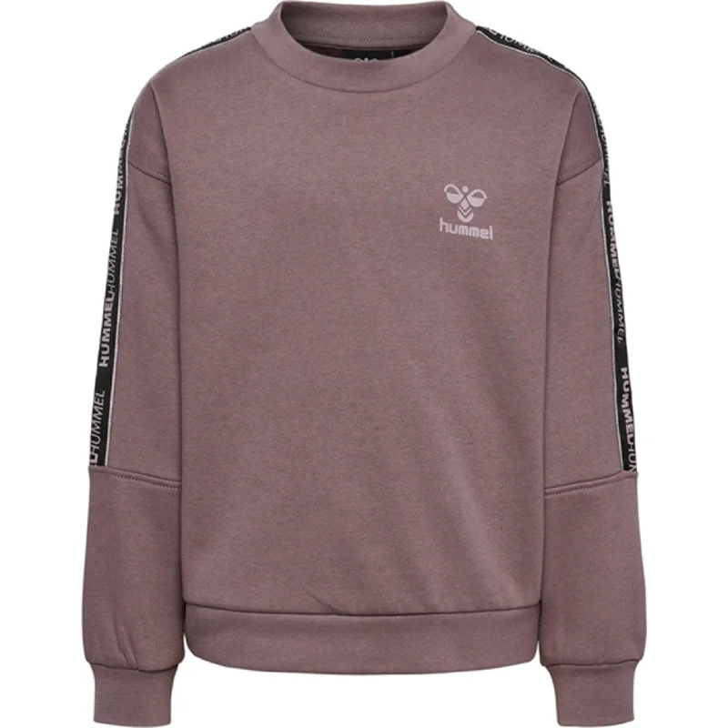 Stylish Casuals Hummel Sparrow Shine Sweatshirt