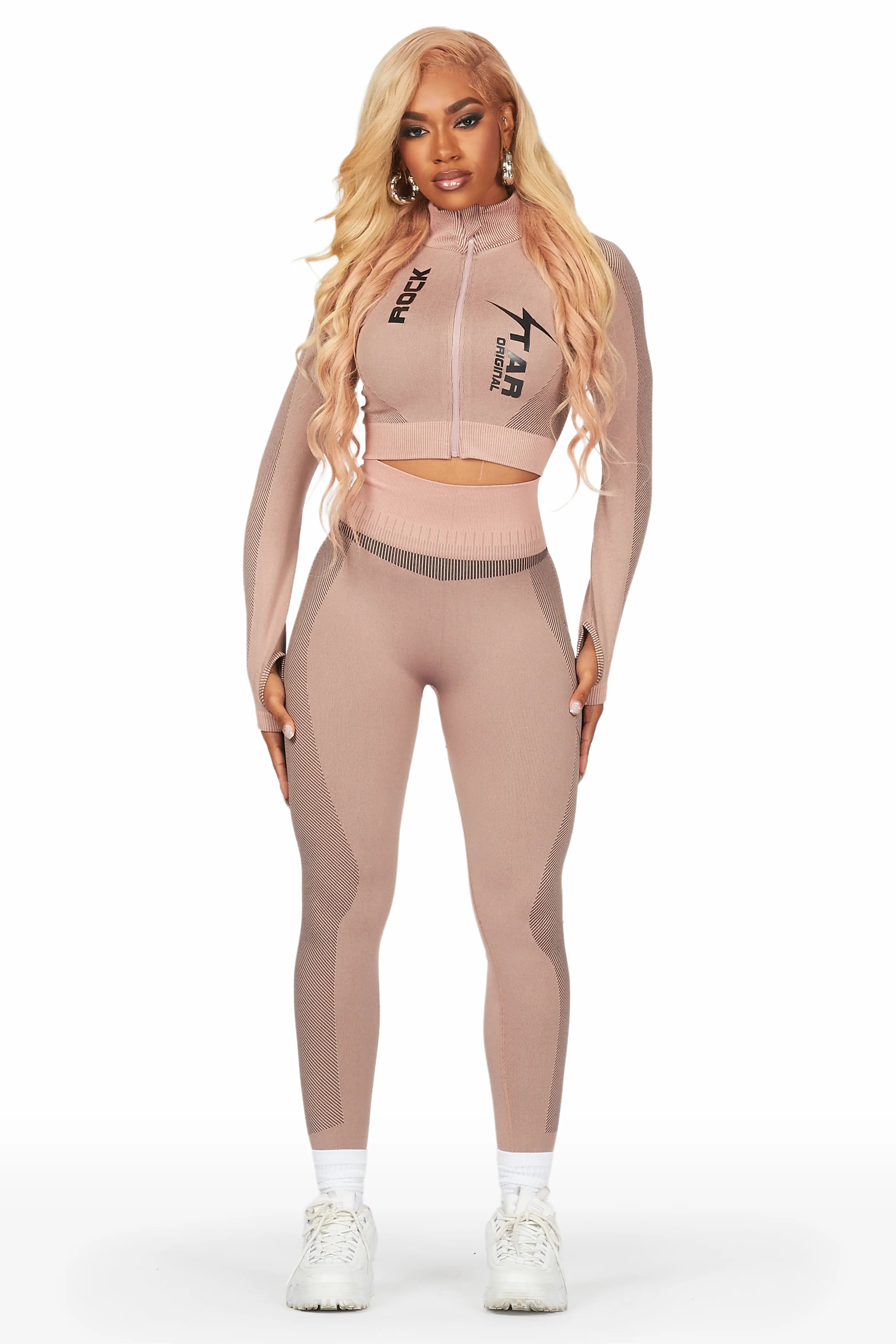 Versatile Outfits Areani Mocha Active Set