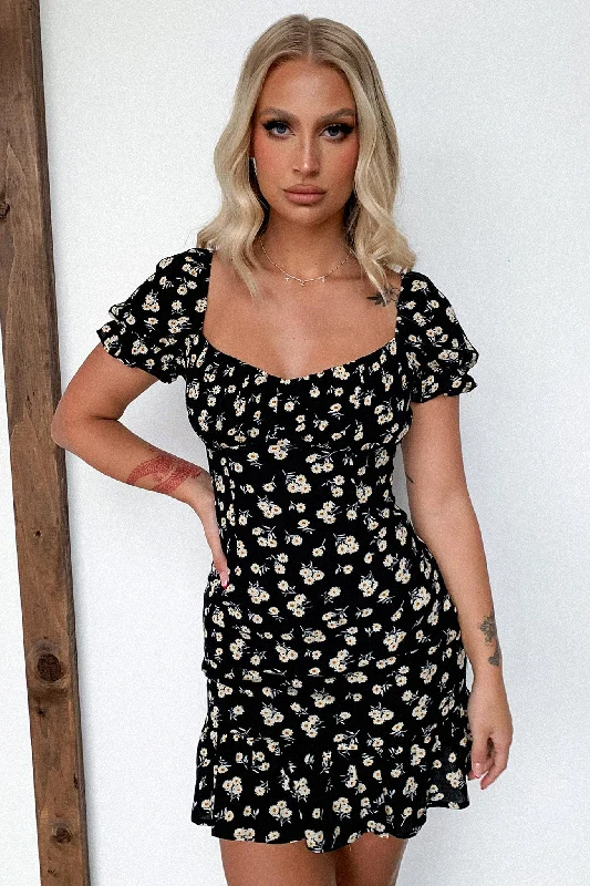 Modern Chic Regina Dress - Black Floral