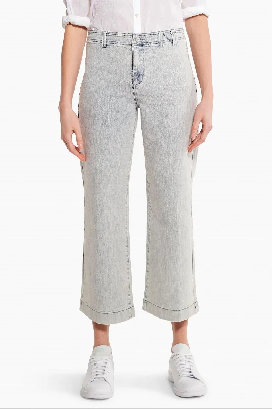 Comfortable Jeans Mid Rise Wide Leg Jean In Salt