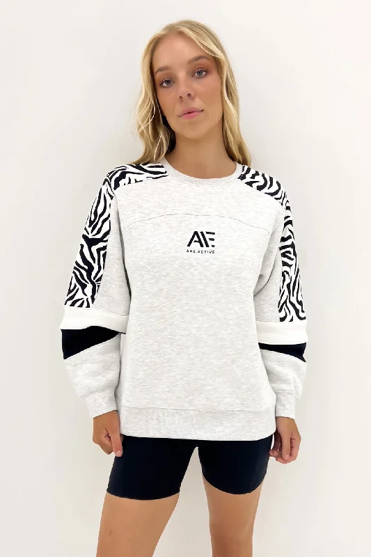 Comfortable Fitwear Parker Panelled Crew Snow Marle