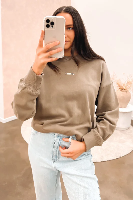 Cozy Essentials Wear Minimal Thrills Slouch Crew Dune