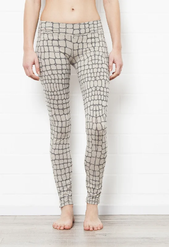 Casual Chic Looks Crocodile Leggings - Cream Grey