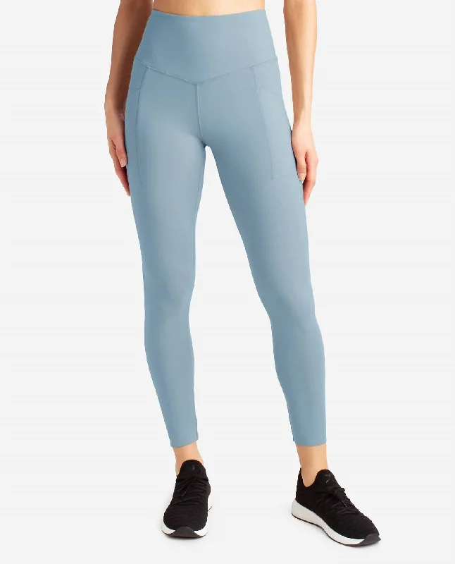 Casual Ease Pacesetter 7/8 Legging In Nebula