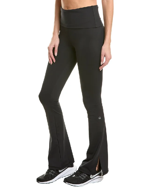 Fashionable Comfort STRUT THIS Rollover Pant