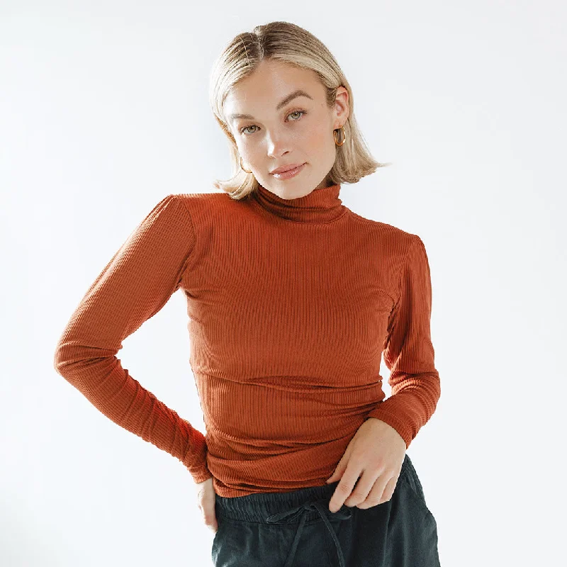 Relaxed Looks Tessa Long Sleeve, Rust