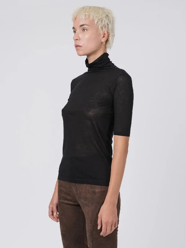 Light Layers T-SHIRT