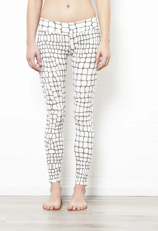 Cozy Fashion Trends Crocodile Leggings - White Charcoal