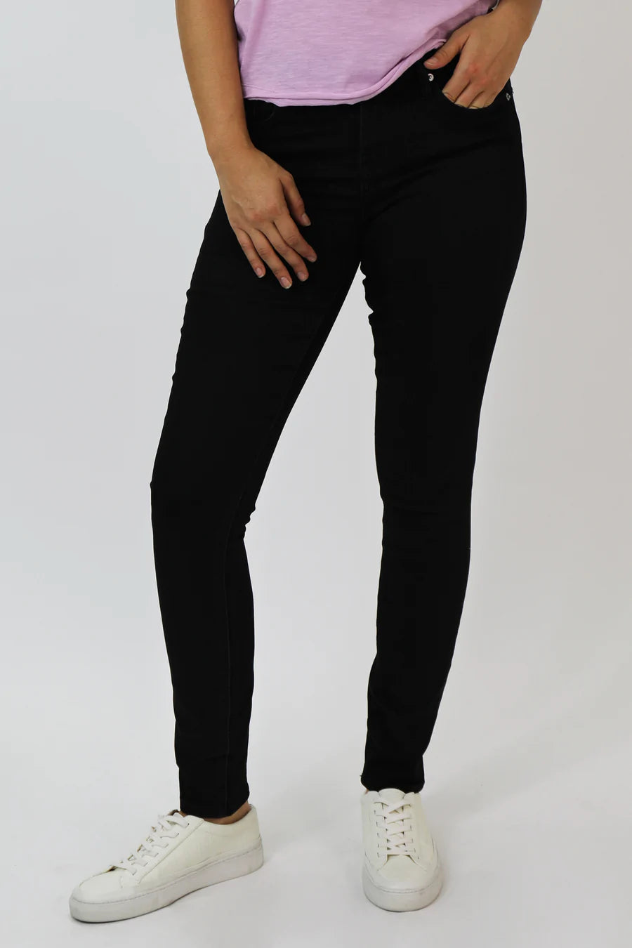 Cozy Lifestyle DEAR JOHN-GISELE-BLACK ARROW
